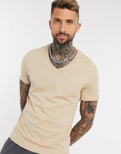 Темно-бежевая футболка с V-образным вырезом ASOS DESIGN-Бежевый