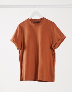 Светло-коричневая футболка с отворотами на рукавах ASOS DESIGN-Оранжевый