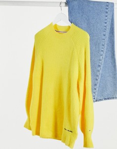 Желтый вязаный свитшот свободного кроя с круглым вырезом Tommy Jeans
