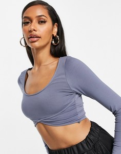 Серый кроп-топ с длинными рукавами и запахом по низу ASOS DESIGN