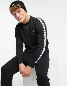 Черный лонгслив с отделкой лентой Fred Perry