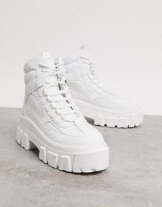 Кремовые ботинки из искусственной замши на шнуровке и массивной подошве ASOS DESIGN-Белый