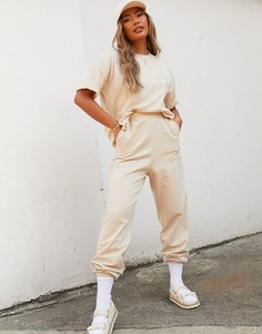 Светло-бежевые oversized-джоггеры с логотипом от комплекта ASOS DESIGN-Бежевый