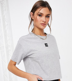 Серая укороченная футболка с логотипом The North Face Central эксклюзивно на ASOS-Серый