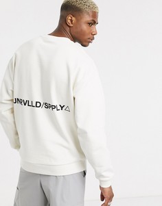 Белый oversized-свитшот с принтом на спине ASOS Unrvlld Supply
