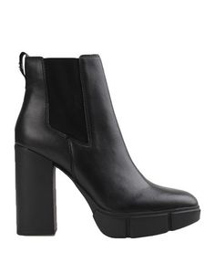 Полусапоги и высокие ботинки Steve Madden