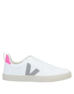 Низкие кеды и кроссовки Veja