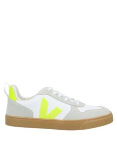 Низкие кеды и кроссовки Veja