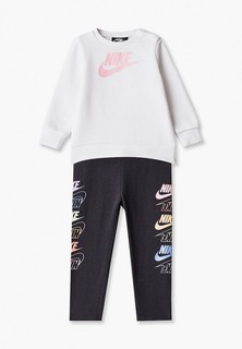 Костюм спортивный Nike