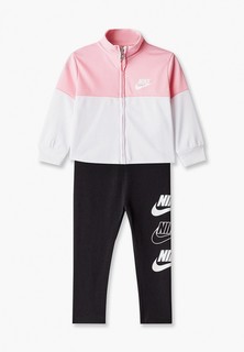 Костюм спортивный Nike