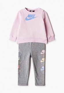 Костюм спортивный Nike