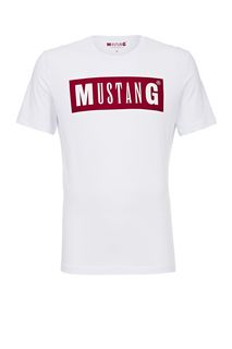 Белая футболка с логотипом бренда Mustang