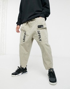 Бежевые брюки с заниженным шаговым швом ASOS Unrvlld Supply-Бежевый