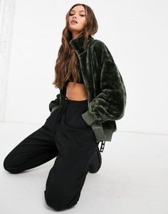 Оливковая плюшевая куртка UGG-Зеленый