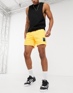 Желтые шорты adidas Originals-Желтый