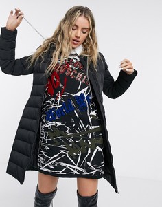 Черный пуховик длины миди Love Moschino