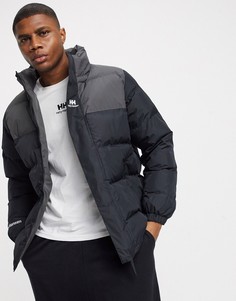 Черный пуховик Helly Hansen