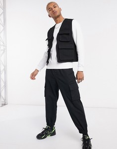 Черный жилет в стиле милитари ASOS DESIGN