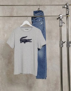 Серая футболка с крупным фирменным крокодилом на груди Lacoste-Серый