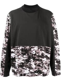 White Mountaineering толстовка в стиле колор-блок с камуфляжным принтом