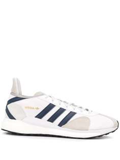 adidas кроссовки со вставками