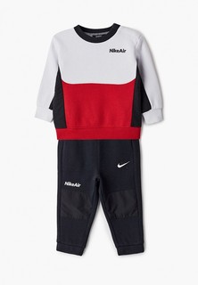 Костюм спортивный Nike