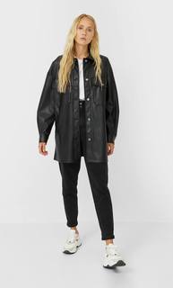 Stradivarius Куртка Рубашечного Кроя Из Искусственной Кожи Женская Коллекция Черный S