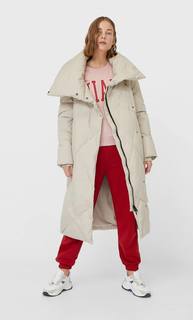 Stradivarius Базовый Пуховик Женская Коллекция Бежевый S