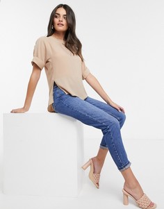 Oversized-футболка в оттенке латте с отворотами на рукавах ASOS DESIGN-Коричневый
