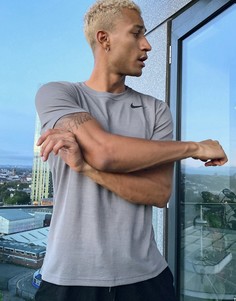 Серая футболка Nike Training Superset-Серый