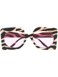 Gucci Eyewear солнцезащитные очки в массивной квадратной оправе