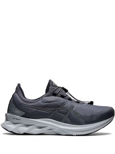 ASICS кроссовки Novablast