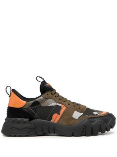 Valentino Garavani кроссовки Rockrunner Plus с камуфляжным принтом