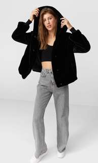 Stradivarius Куртка Из Искусственного Меха С Леопардовым Принтом Женская Коллекция Черный S