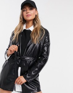 Черная виниловая куртка-рубашка из искусственной кожи с поясом Bershka-Черный