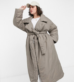 Дутое пальто макси орехового цвета с поясом ASOS DESIGN Curve-Коричневый