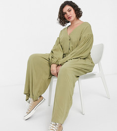 Свободный комбинезон цвета хаки с запахом и пуговицей ASOS DESIGN Curve-Зеленый