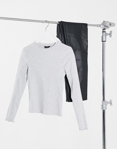 Серый топ в рубчик с волнистыми краями New Look