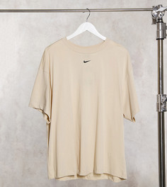 Бежевая футболка бойфренда с маленьким логотипом-галочкой Nike Plus-Бежевый