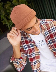 Светло-коричневая шапка-бини ASOS DESIGN-Коричневый