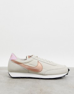 Однотонные кремовые кроссовки с розовыми вставками Nike Daybreak-Кремовый