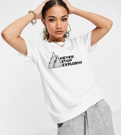 Белая футболка бойфренда The North Face MTN – эксклюзивно для ASOS-Белый