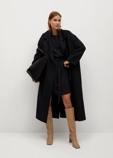 Платье с подплечниками - Pady Mango