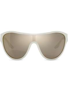 Prada Eyewear солнцезащитные очки с оправой в форме маски