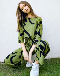 Оливковый повседневный комбинезон из меланжевого джерси с завязками на талии и принтом «мазки» ASOS DESIGN-Мульти