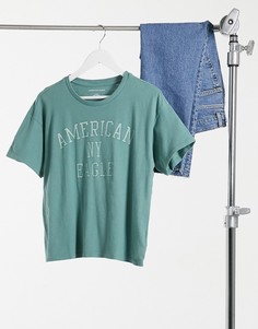 Зеленая футболка с логотипом университетской команды American Eagle-Зеленый