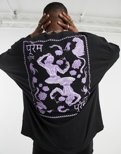 Черный oversized-лонгслив с фиолетовым принтом на спине ASOS DESIGN