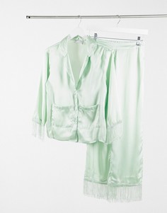 Атласная премиум-пижама шалфейно-зеленого цвета с рубашкой и брюками с бахромой ASOS DESIGN-Зеленый