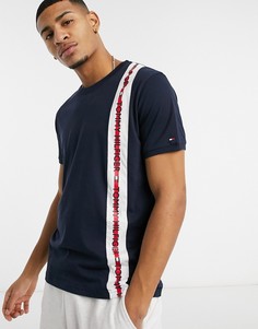 Темно-синяя футболка для дома с фирменной полосой сбоку Tommy Hilfiger-Темно-синий