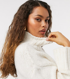 Свободный укороченный джемпер кремового цвета с высоким воротом ASOS DESIGN Petite-Кремовый
